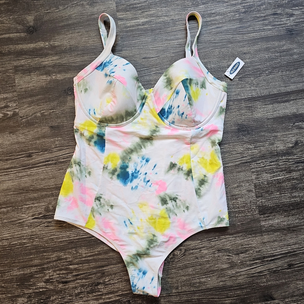 NWT 2X Plus White And Tie Dye One Piece Swimsuit
